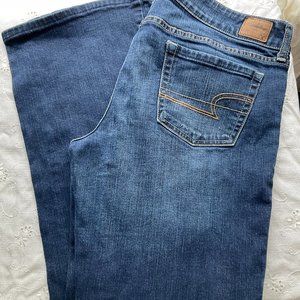 AMERICAN EAGLE FAVORITE BOYFRIEND STRETCH DENIM JEANS